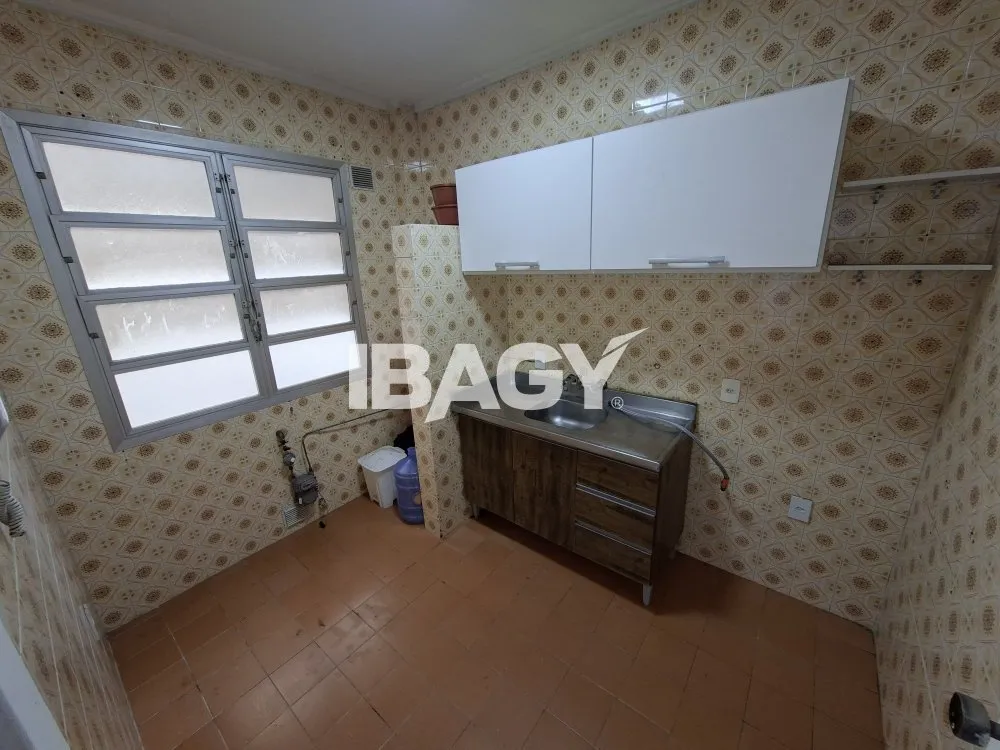 Apartamento de 1 dormitório com fogão a gás na cozinha — photo 3