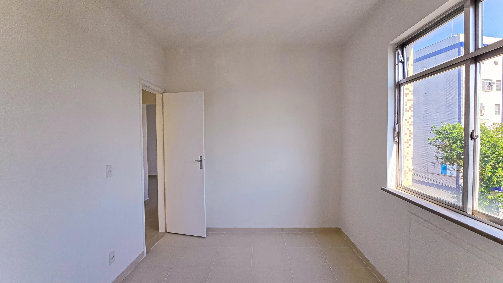 Apartamento con 2 habitaciones, 2 baños y 1 plaza de parking — photo 25