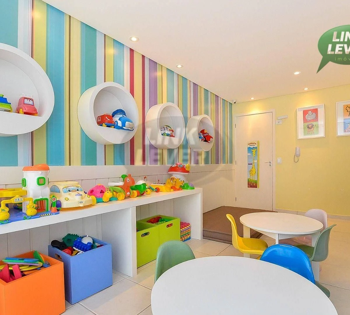 Квартира з 2 спальнями та заскленим балконом — photo 7