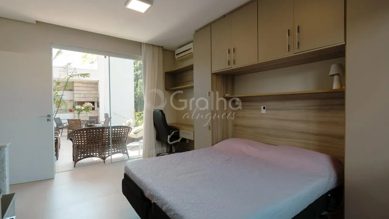 Меблированный дом: 5 спален с ванной и 730 м² — photo 44