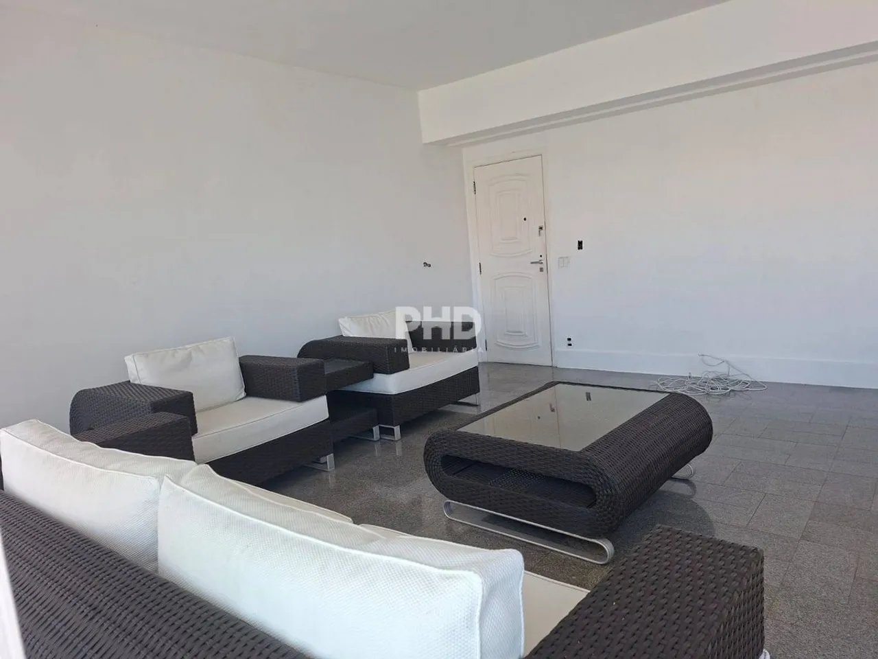 Apartamento com cozinha fechada e 5 banheiros — photo 15