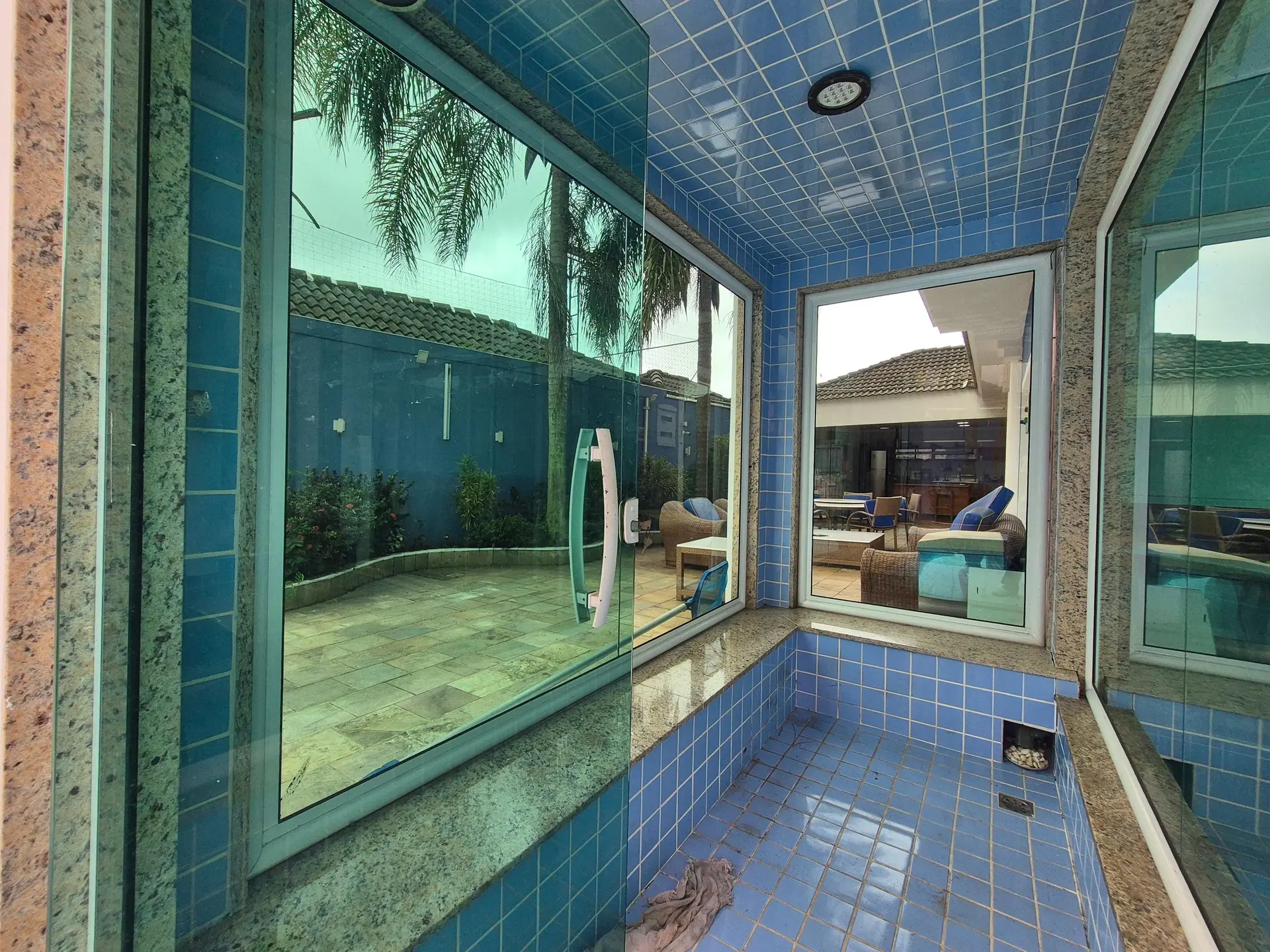 4 quartos e jacuzzi: casa de 318 m² — photo 75
