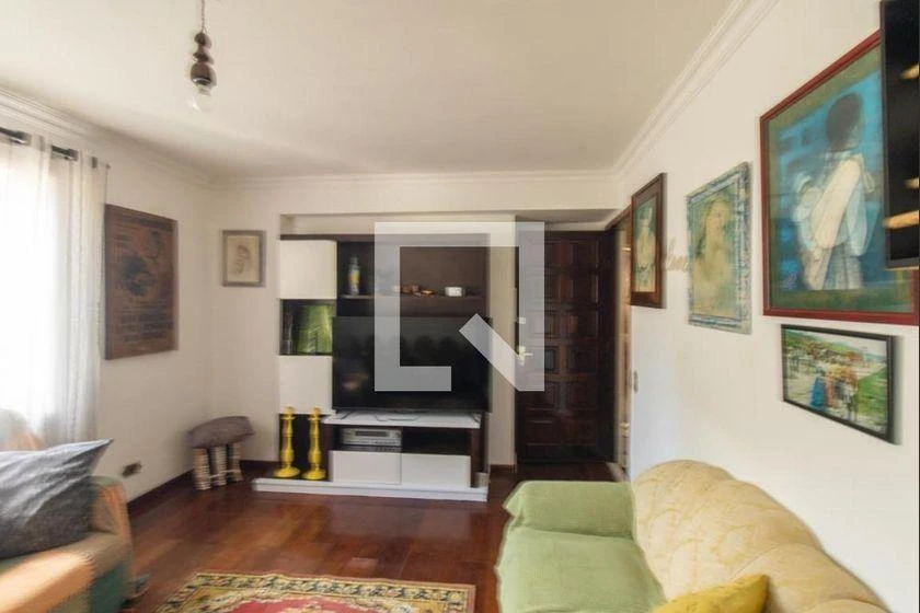 Apartamento mobiliado com 3 quartos e 2 banheiros (110 m²)