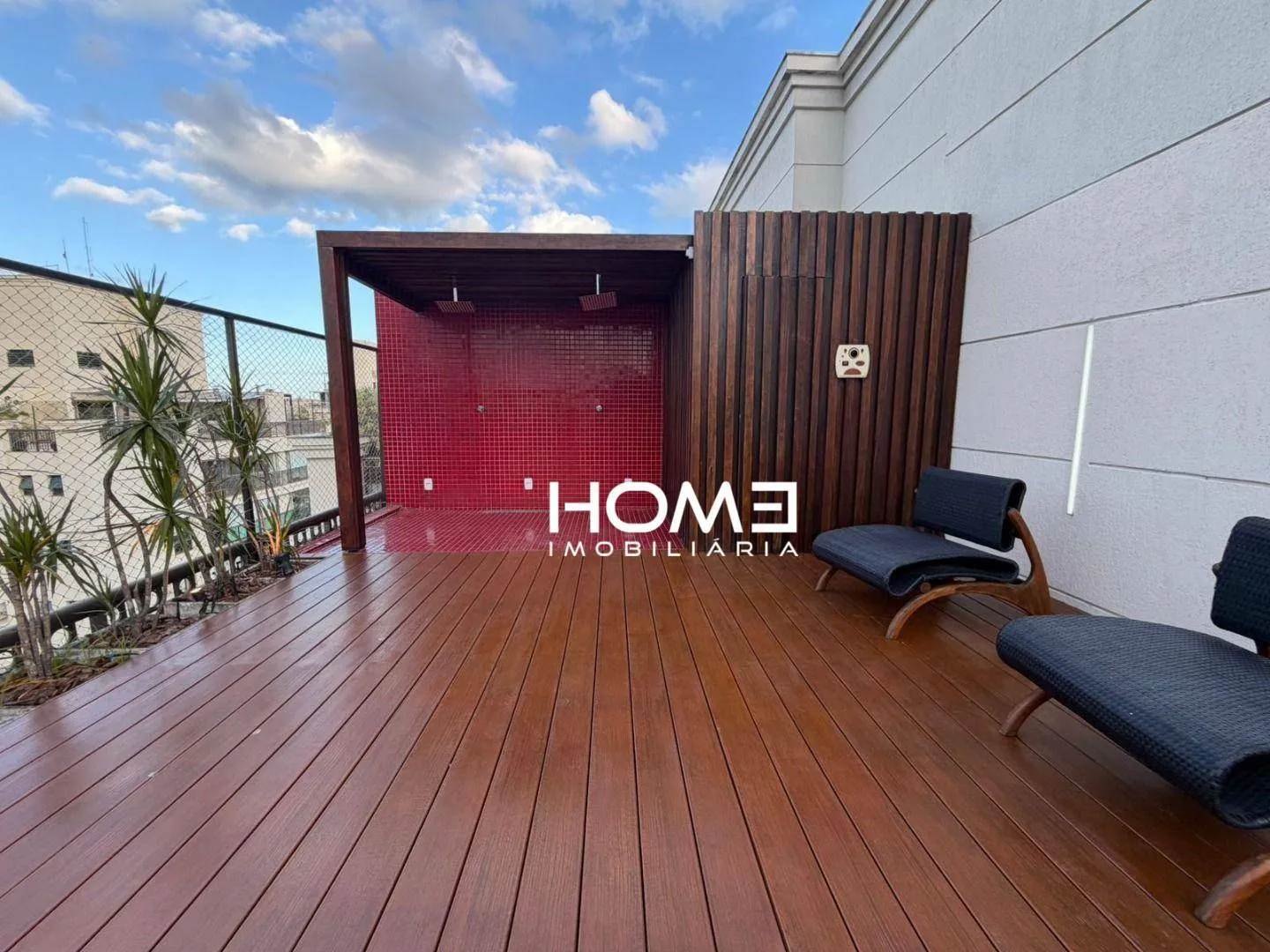 Furnished apartment, 365 m², with floor-to-ceiling windows — photo 37