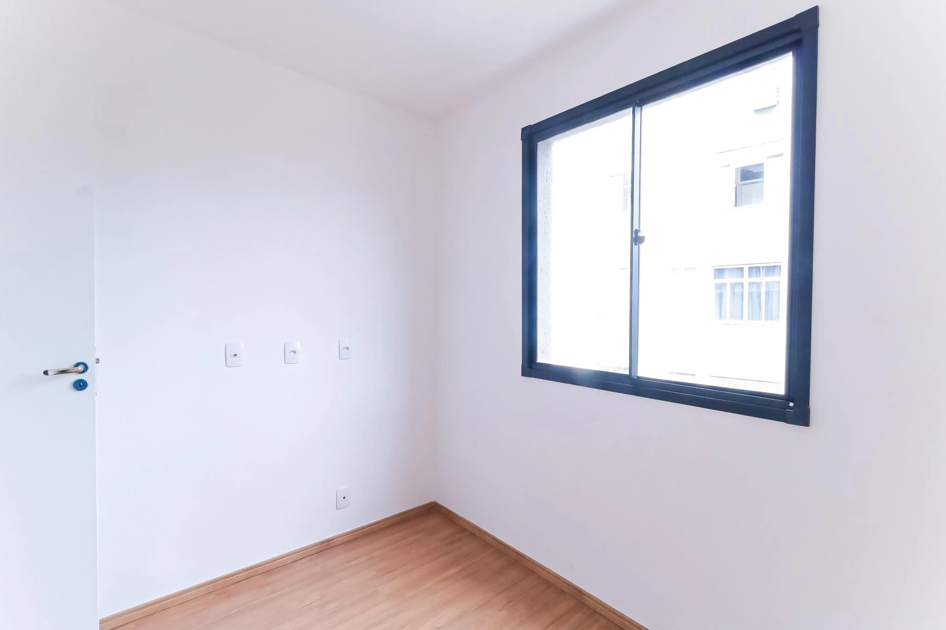 Apartamento de 2 quartos em condomínio com piscina — photo 13
