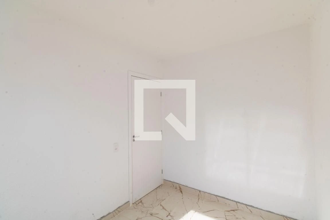 Apartamento com 2 quartos e área de serviço com tanque — photo 33
