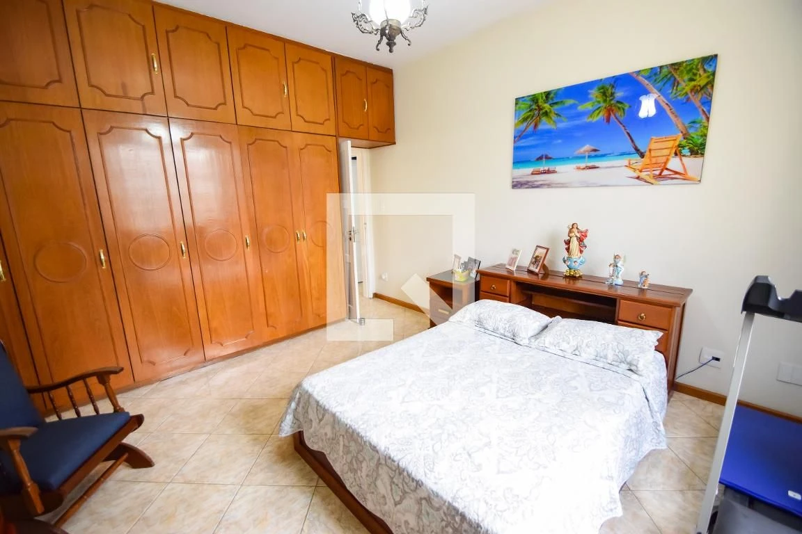 Casa mobiliada com 6 quartos e 3 suítes com jardim e BBQ — photo 48