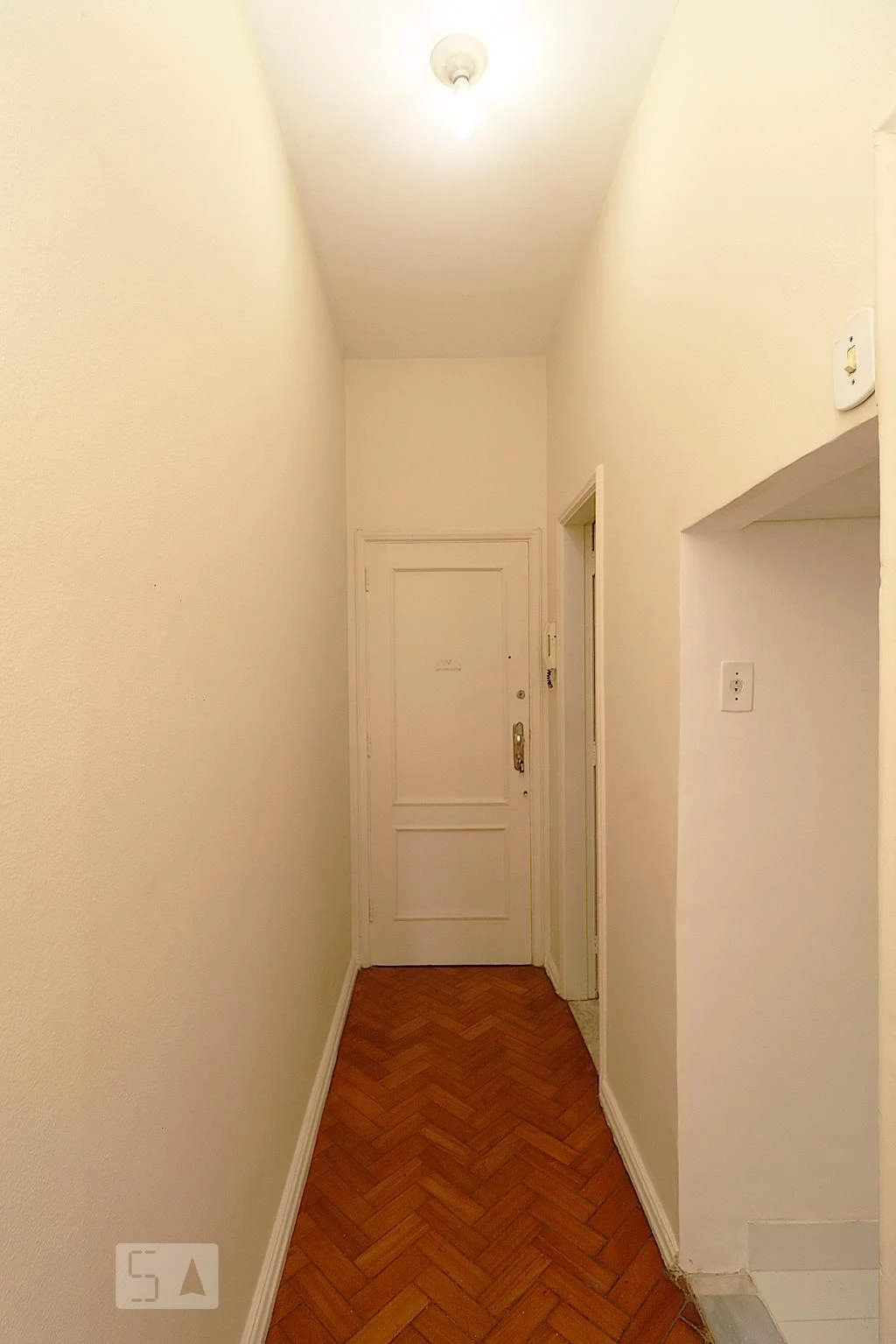 Apartment, 43 m², with wood or laminate floors — photo 14