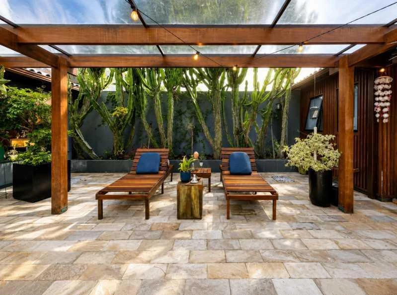 600 m² house with 5 en-suite bedrooms and an open kitchen — photo 6