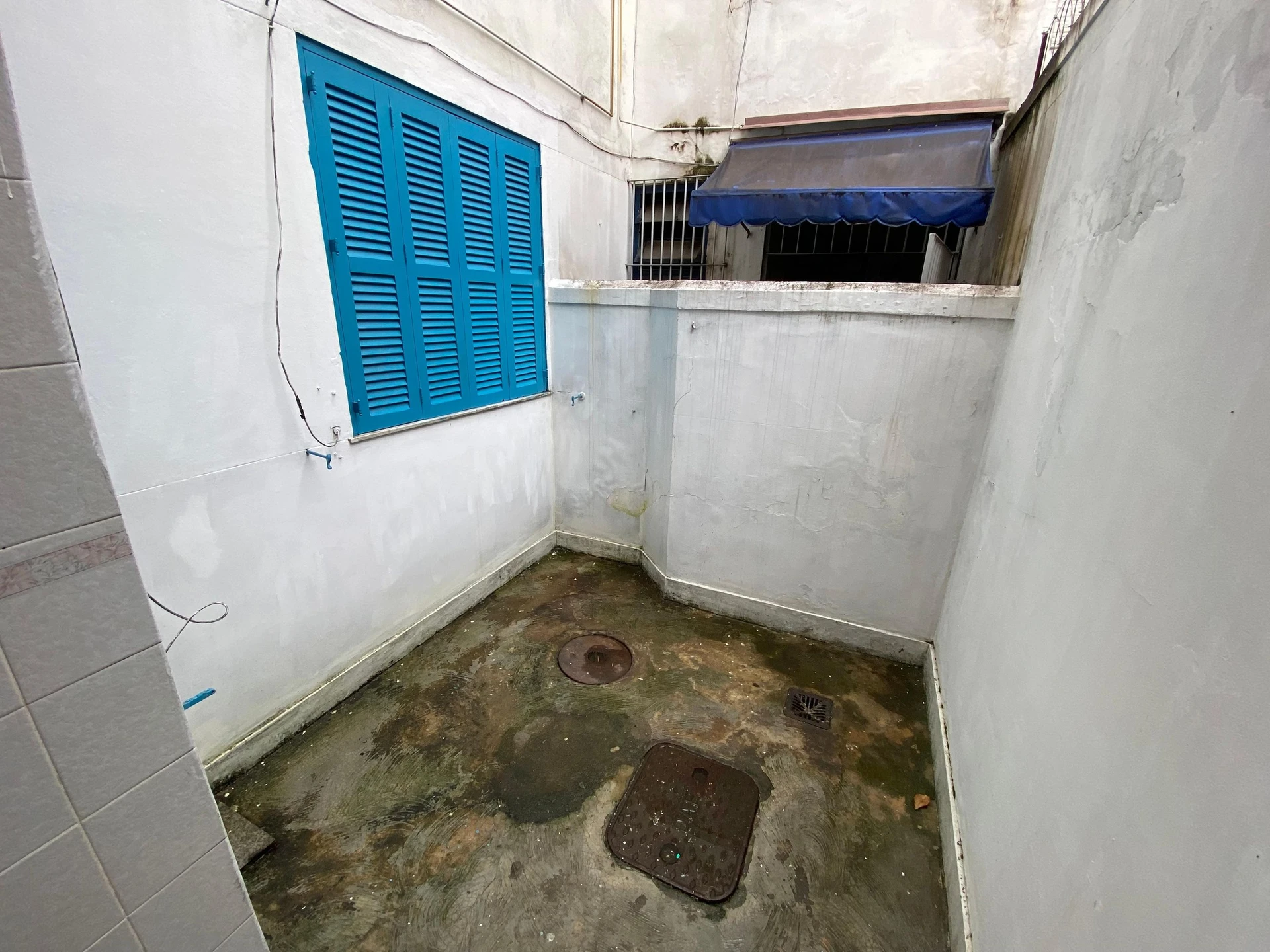 Bathtub in a one-bedroom apartment, 50 m² — photo 29