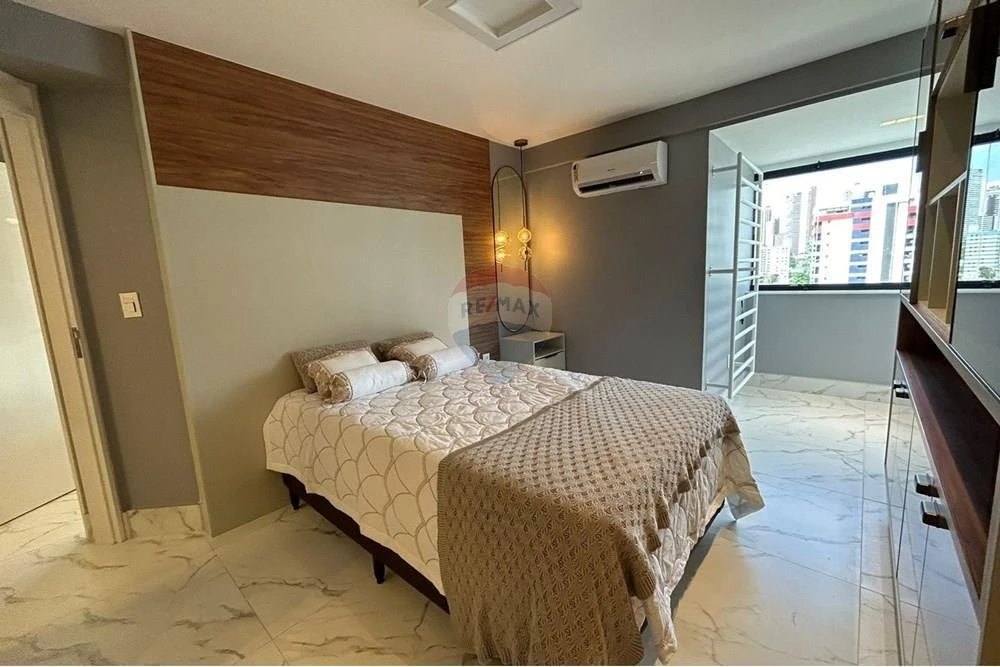 Furnished apartment, 132 m², with a glass-enclosed balcony — photo 6