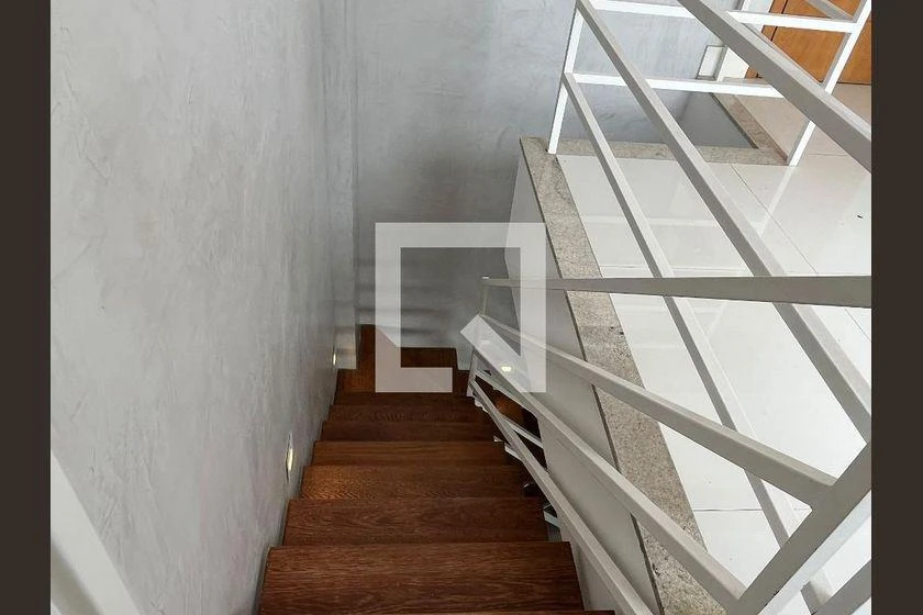 Furnished apartment, 148 m², with a glass-enclosed balcony — photo 21