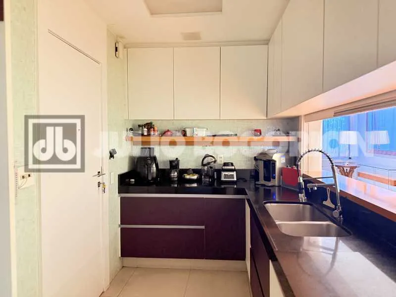 Apartamento de 4 quartos com 195 m² e cozinha americana — photo 33
