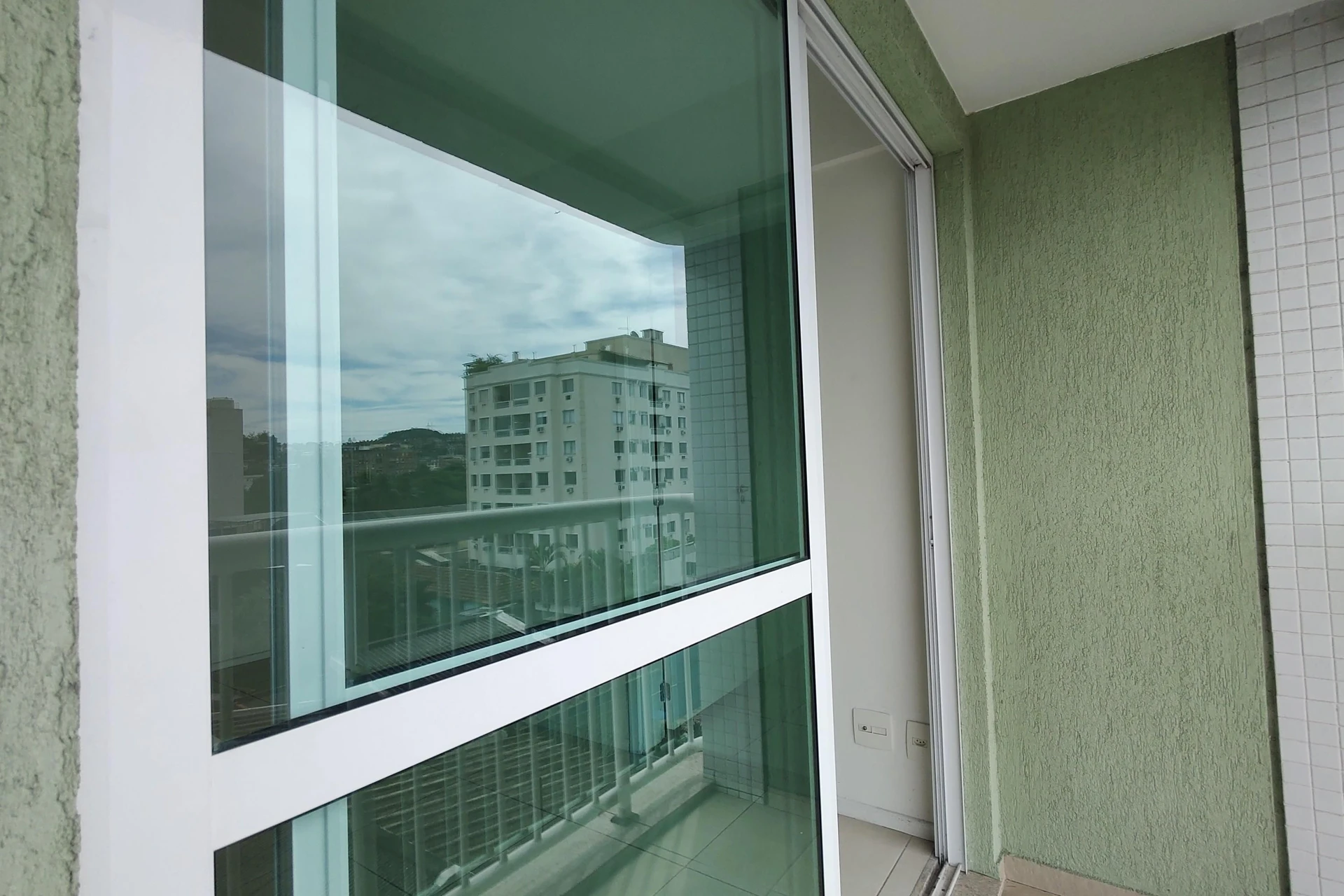 2-bedroom apartment with balcony and 2 bathrooms — photo 25