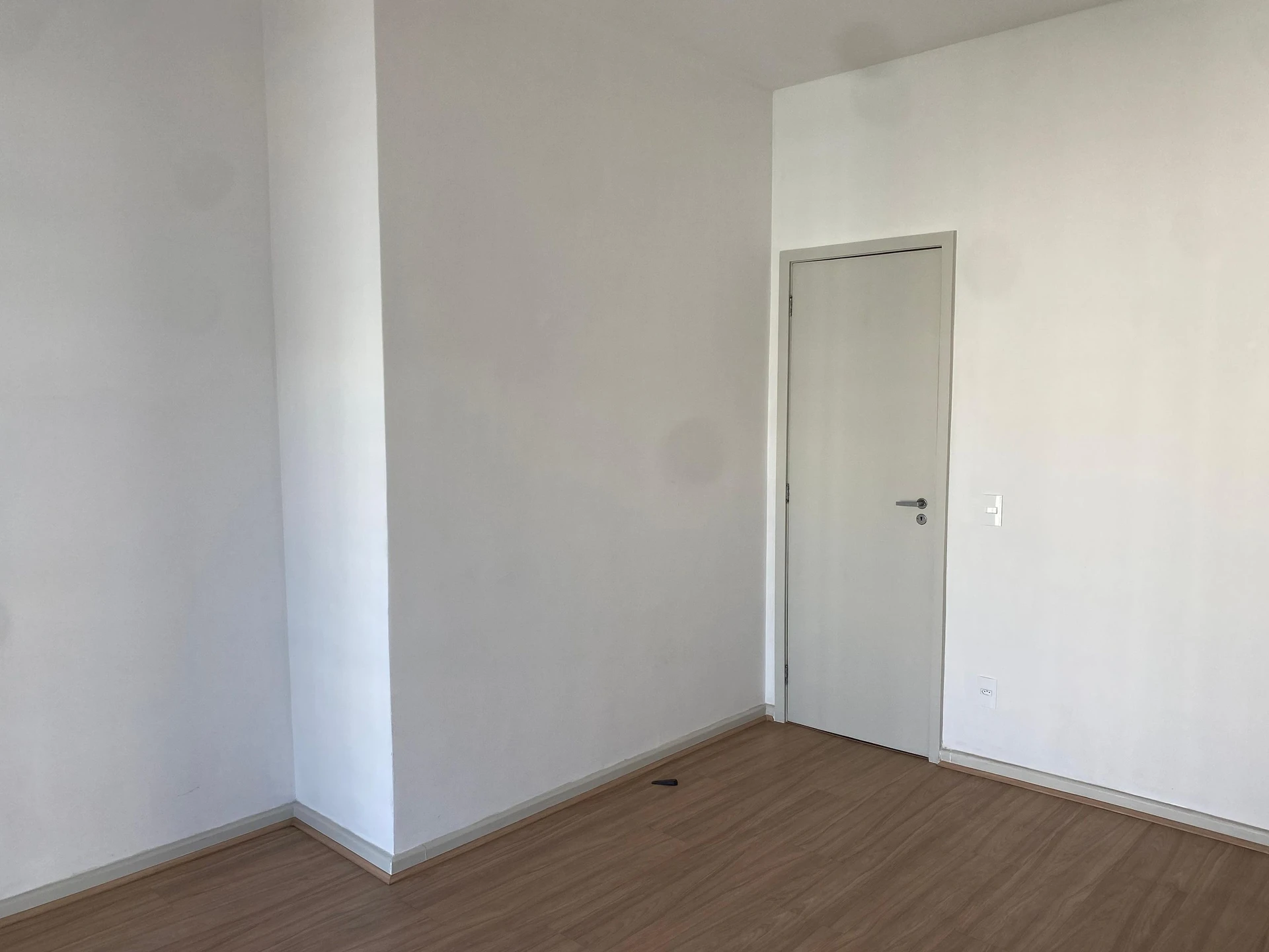 Apartment with 3 bedrooms and built-in wardrobes — photo 38