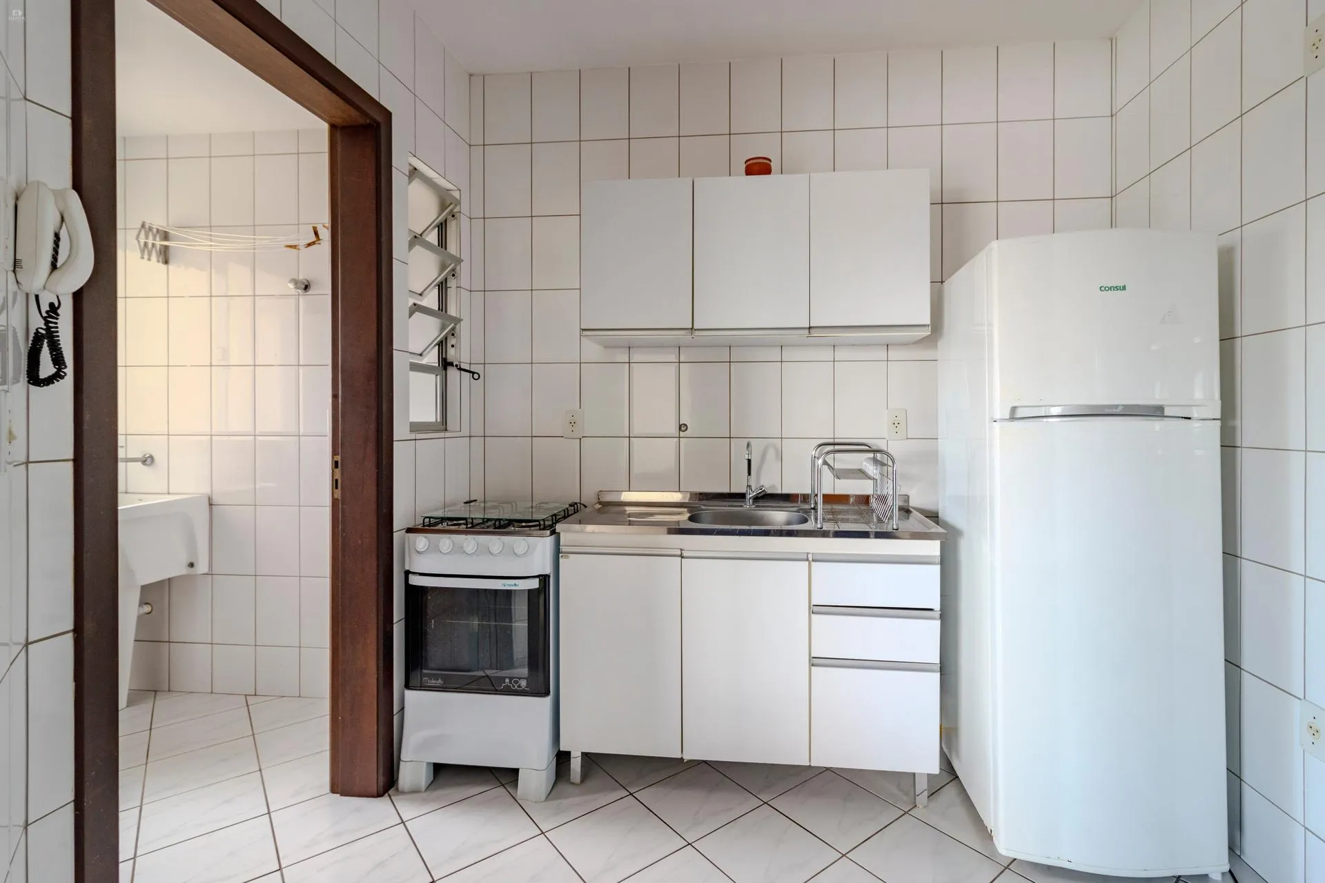 Apartment on the 4th floor with a grill on the balcony — photo 2
