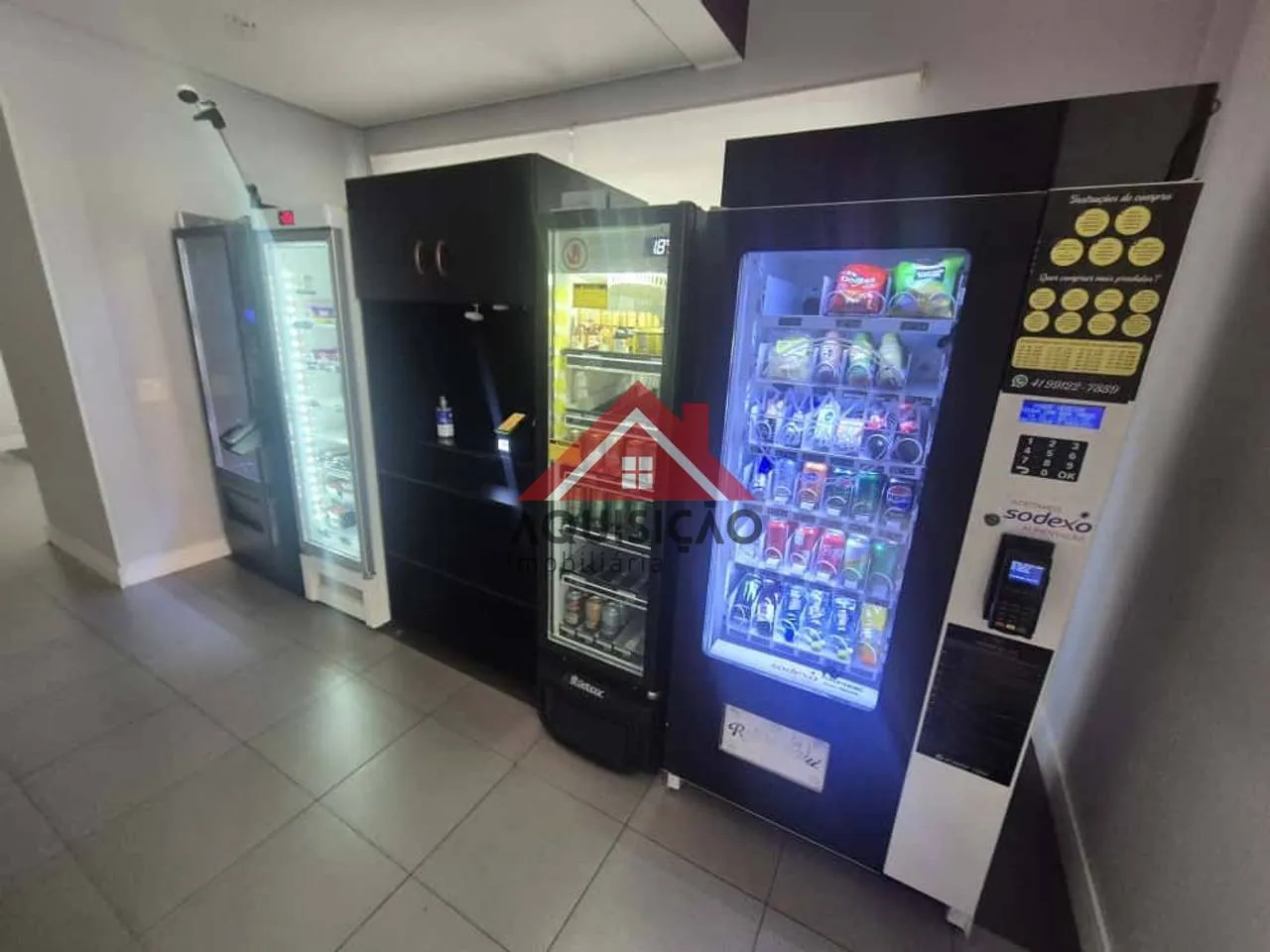 Washing machine in a one-bedroom apartment, 48 m² — photo 28