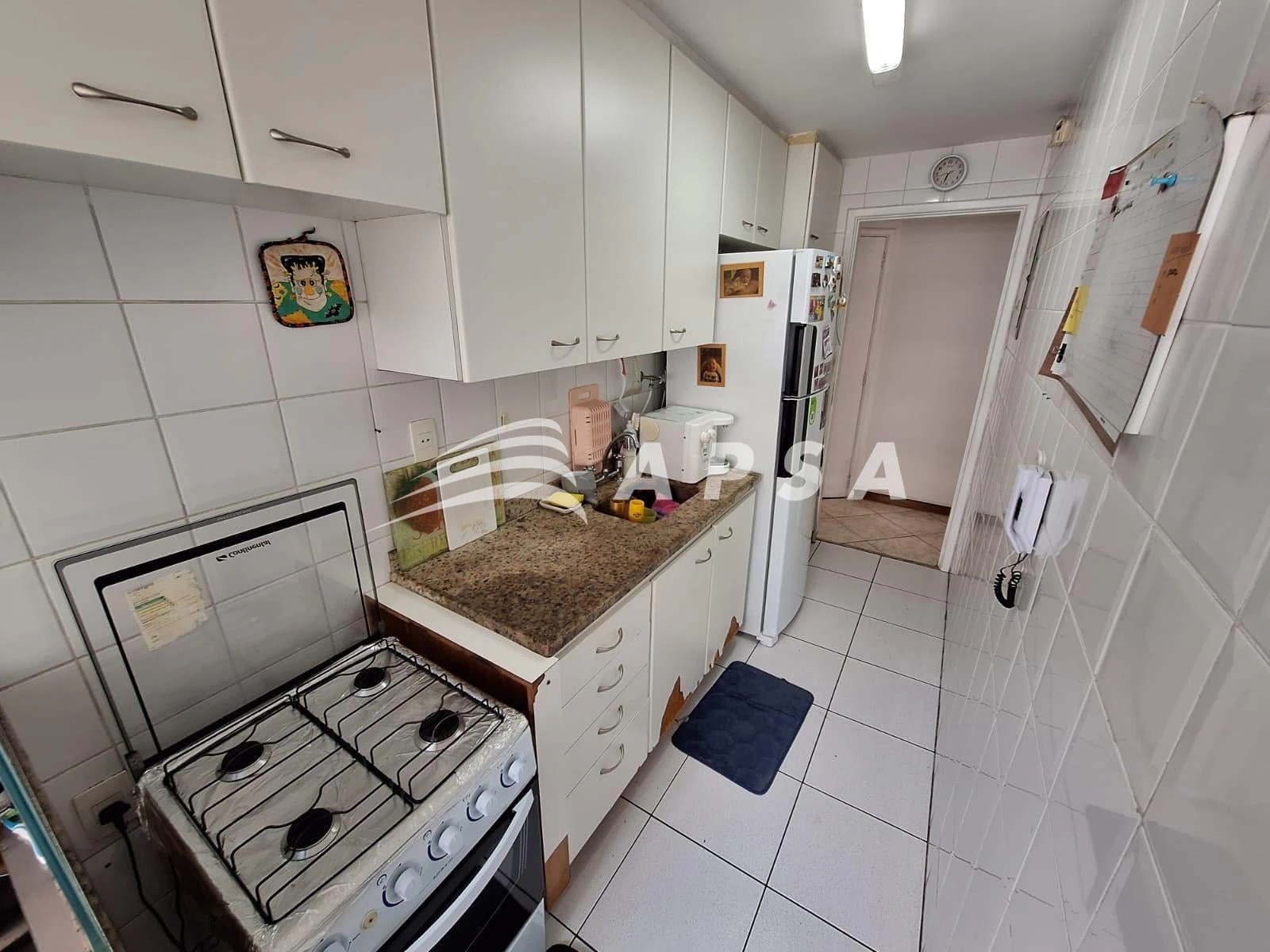 3-bedroom apartment in a building with a gym — photo 19