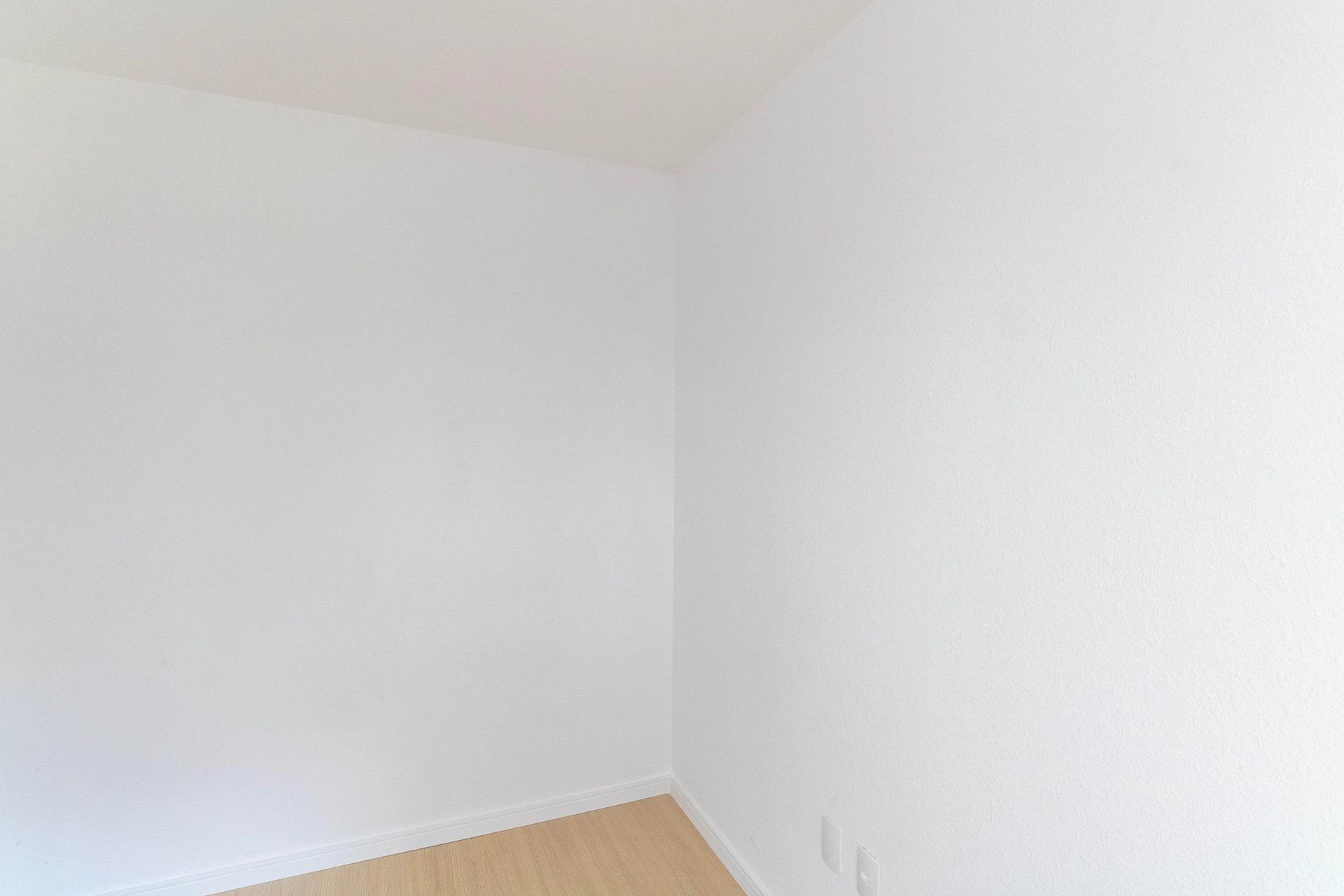 Unfurnished 2-bedroom apartment with no parking — photo 30