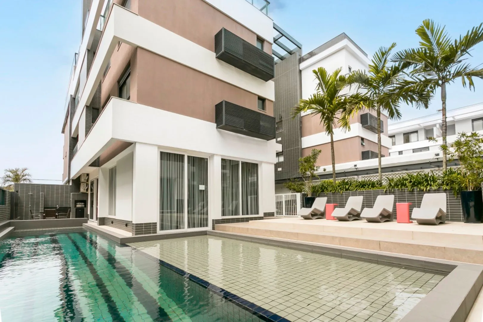 Penthouse with 2 en-suite bedrooms, 180 m² and 2 parking — photo 8