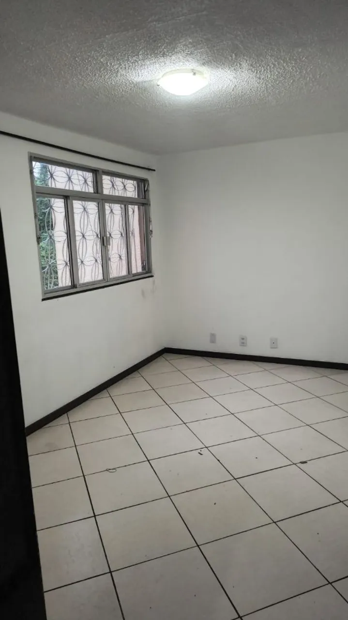 2-bedroom apartment with glass shower enclosure and parking — photo 3