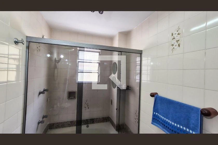 3-bedroom apartment with a bathtub — photo 16