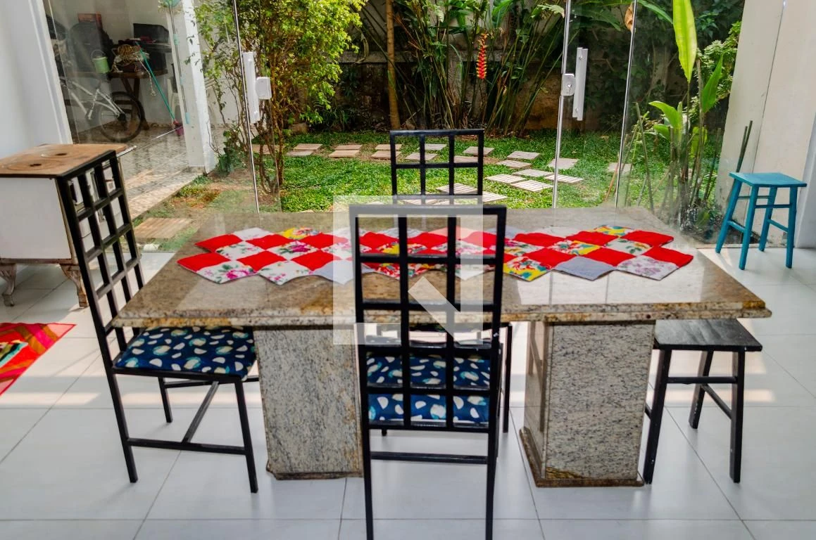 3-bedroom house with a mountain view in Florianópolis — photo 8