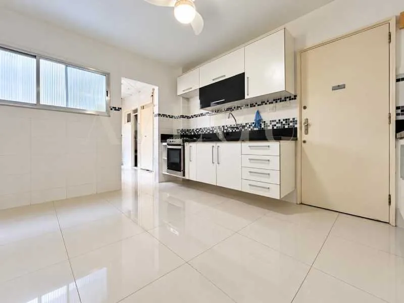 Гардеробна та 4 спальні: квартира 198 м² — photo 24