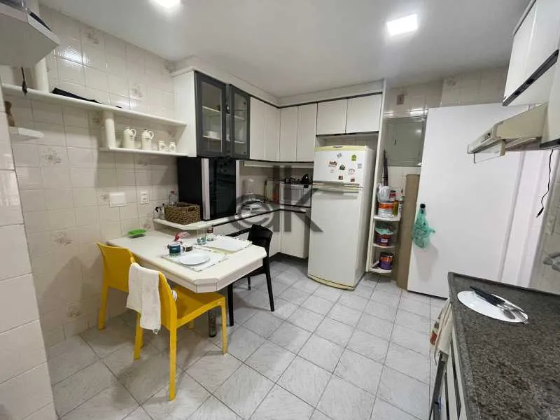 Furnished apartment with 2 bedrooms and 3 bathrooms — photo 10