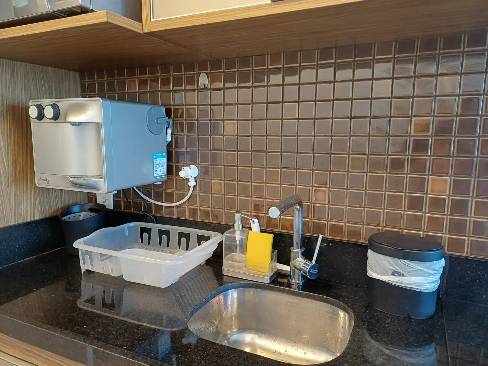Furnished 3-bedroom apartment with open-plan kitchen — photo 26