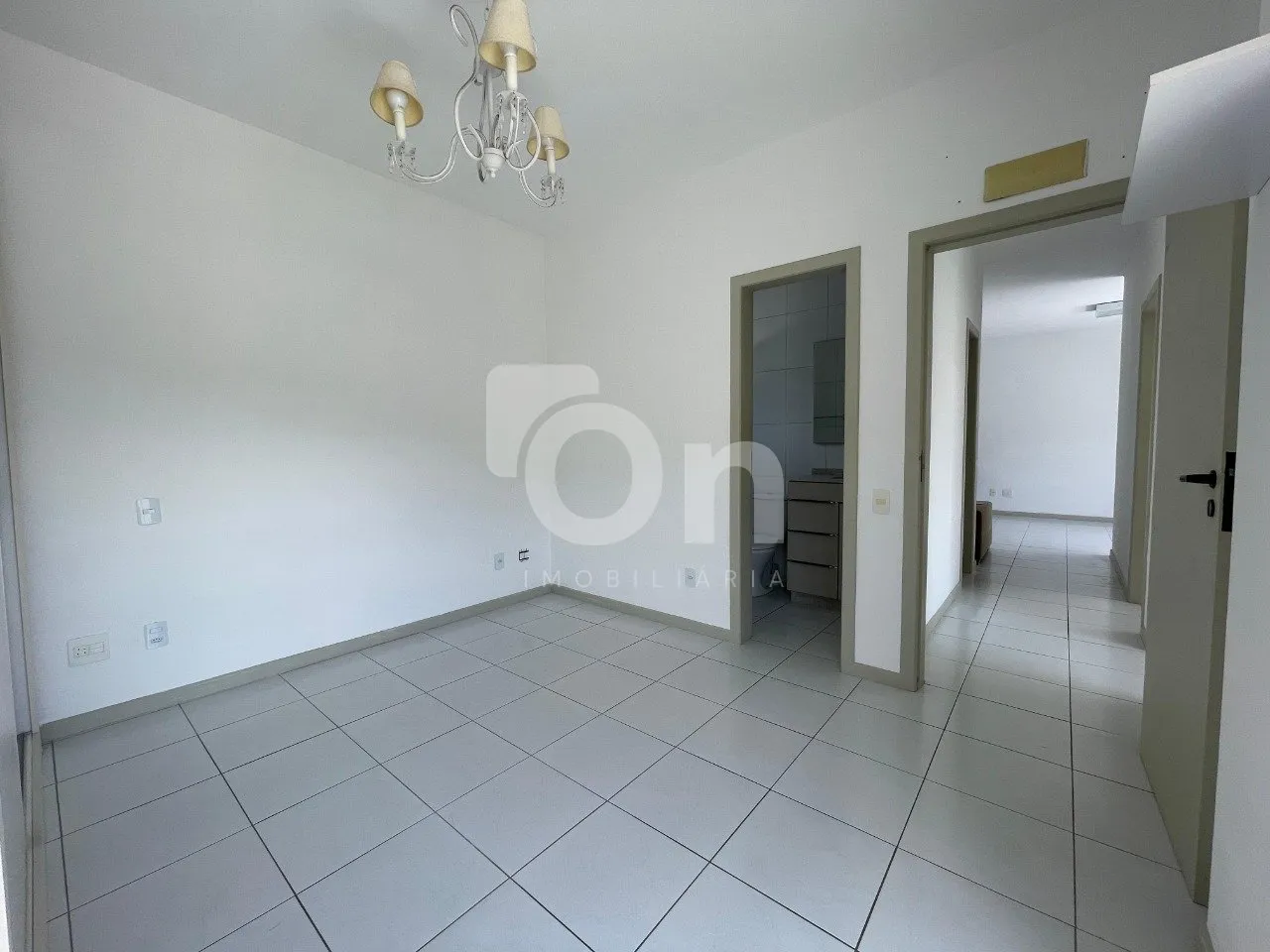3-bedroom apartment with a washing machine — photo 10