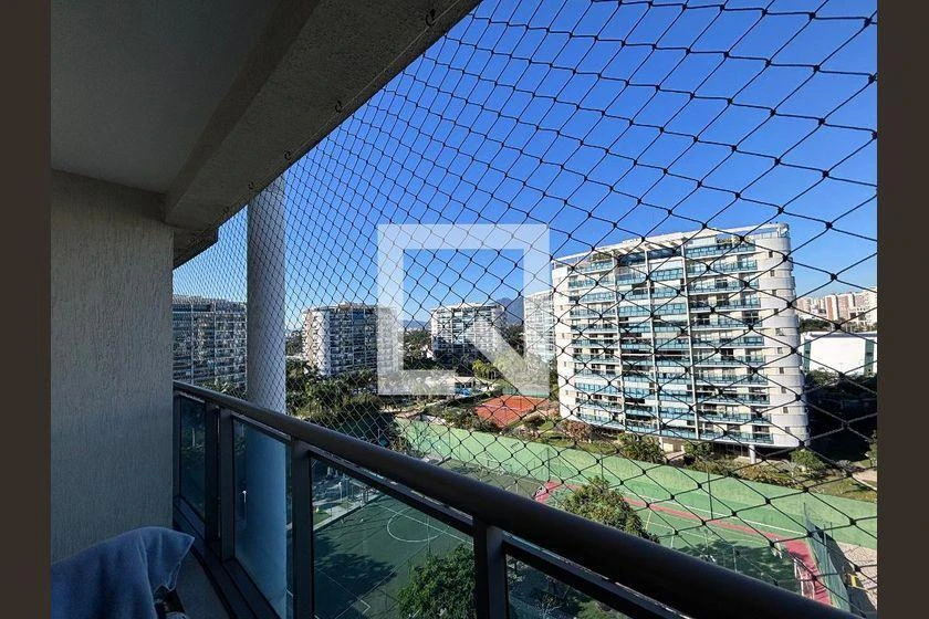 206 m² apartment with 4 en-suite bedrooms and glass balcony — photo 20