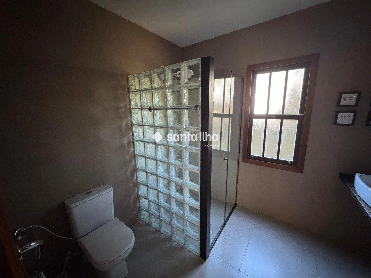 Furnished house, 220 m², with a glass-enclosed balcony — photo 16