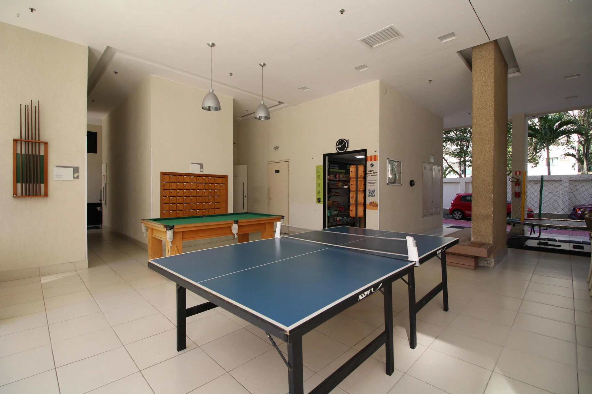Glass-enclosed balcony in a 3-bedroom apartment, 77 m² — photo 47