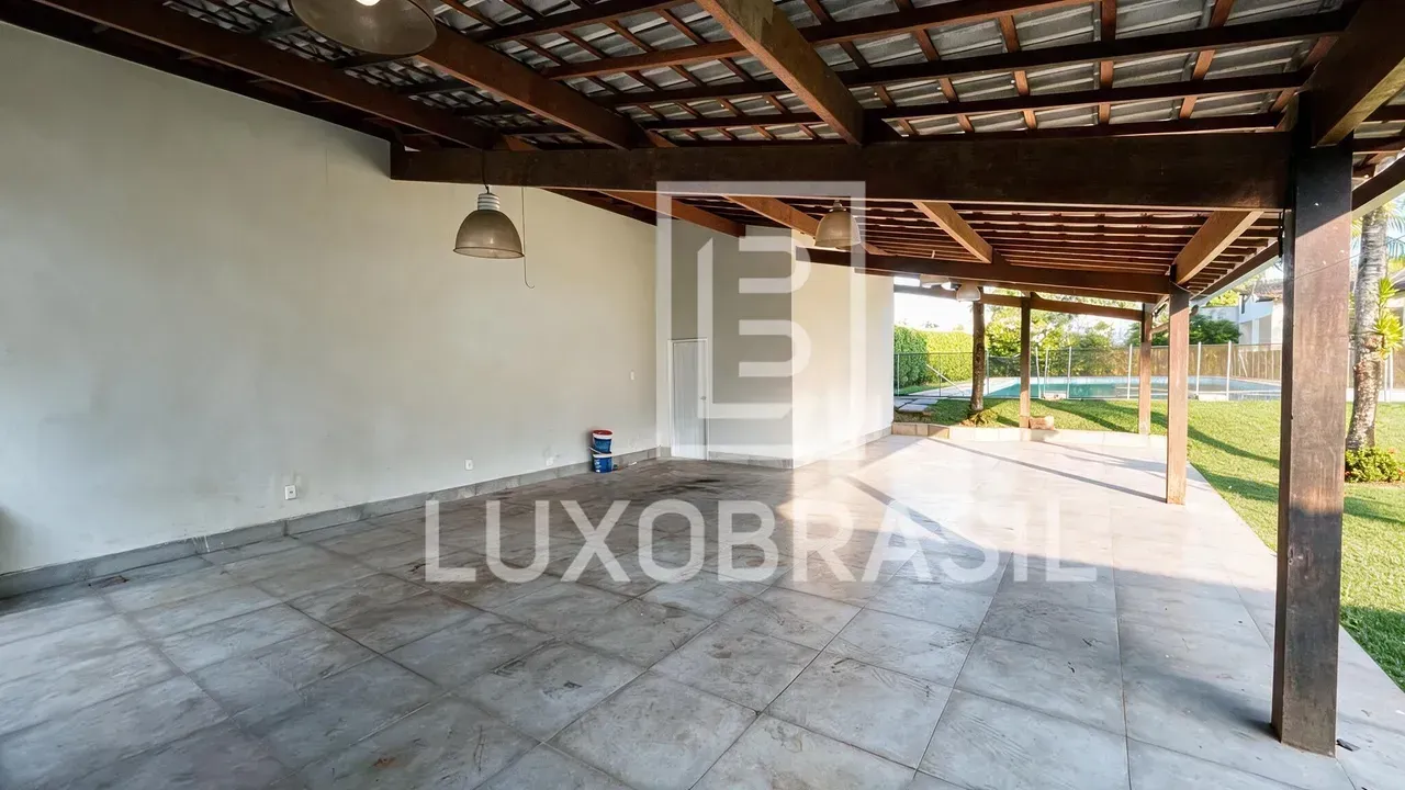 House with 5 bedrooms and balcony with built-in grill — photo 18