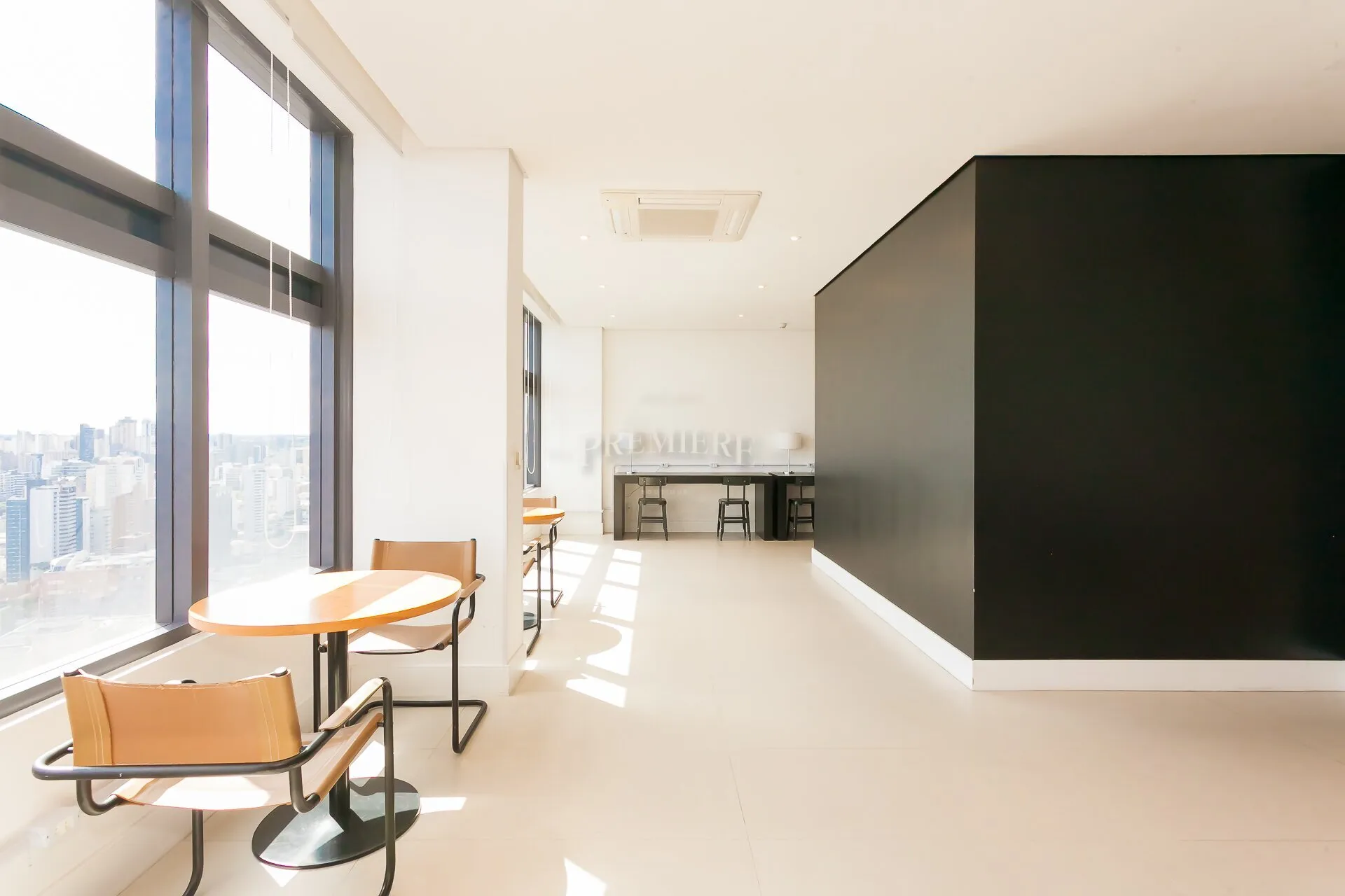 Furnished 85 m² apartment with 1-bedroom suite — photo 24
