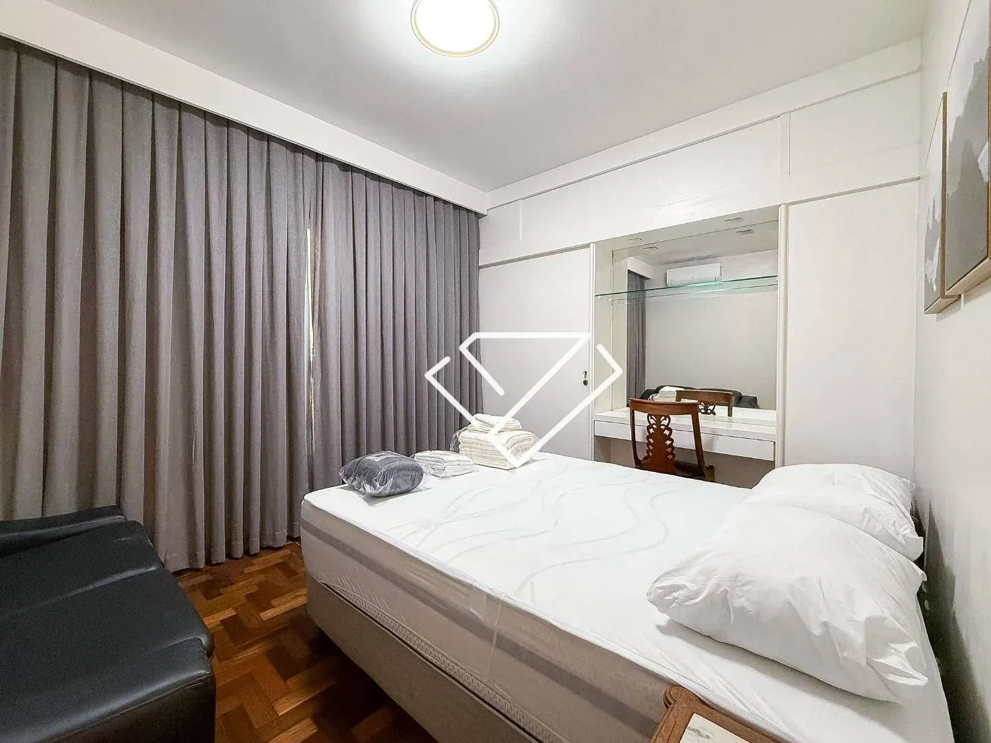 Apartment with 4 bedrooms and a separate gas kitchen — photo 38