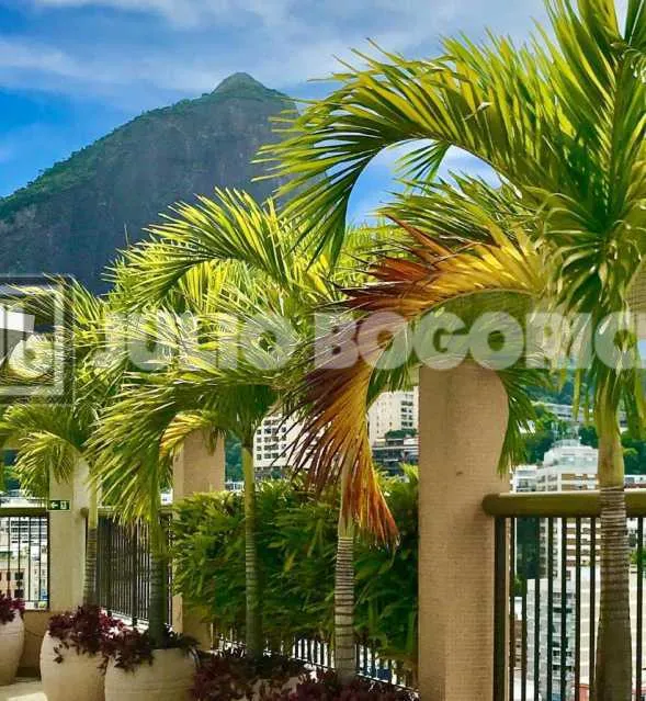 Apartment with balcony and city and mountain views, 1 parking spot — photo 5