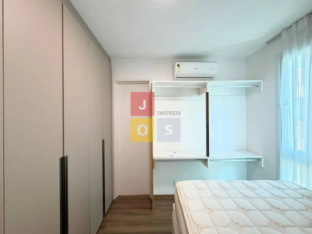 Furnished 4-bedroom suite apartment with 156 m² — photo 79