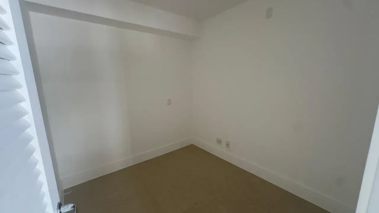 Rental apartment with 3 bedrooms and 4 bathrooms — photo 19