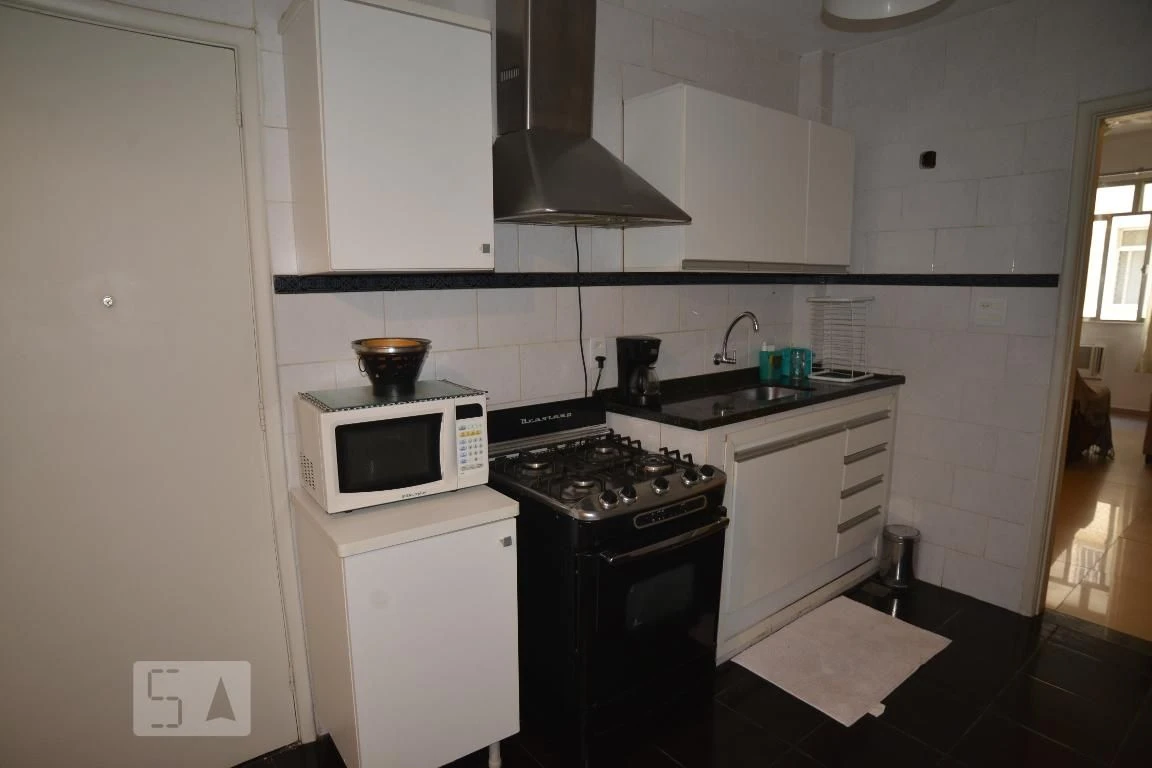 Furnished 2-bedroom apartment with 1 bathroom — photo 7