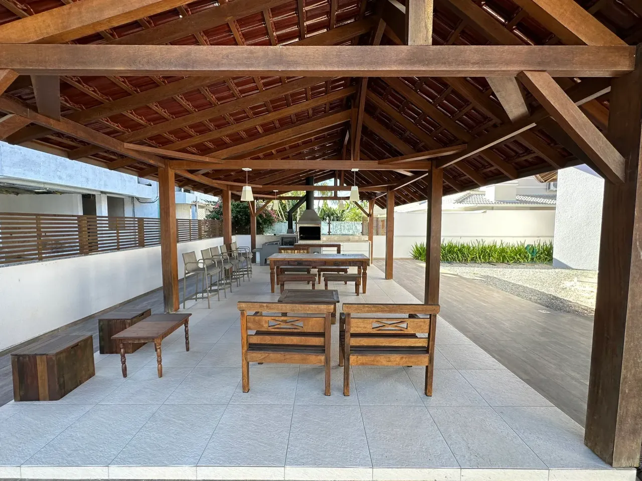 House with 5 bedrooms and a grill on the balcony — photo 16