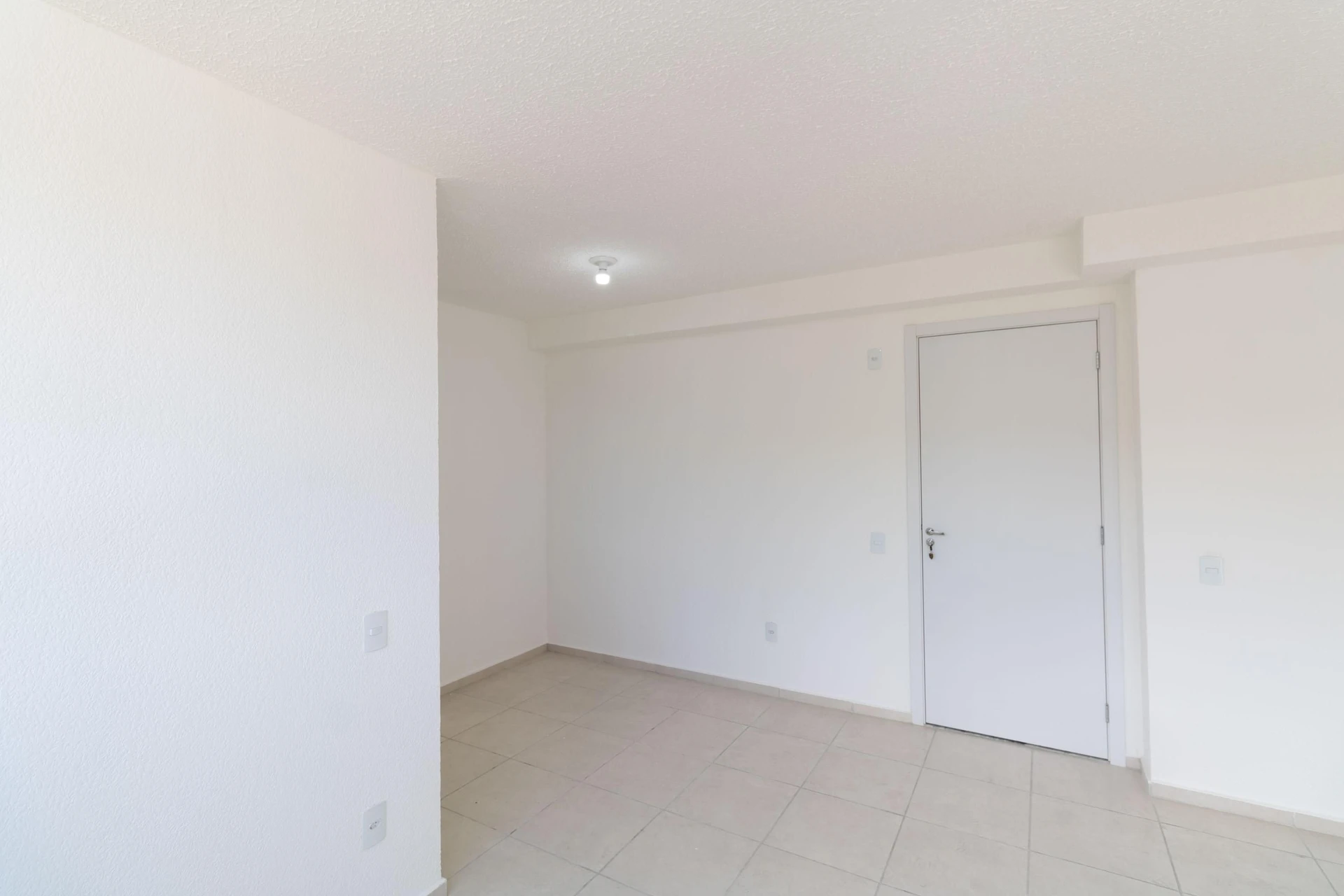 Apartamento de 2 quartos em condomínio com academia — photo 6