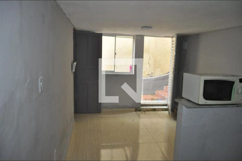 Casa para alugar com 3 quartos, varanda e 110 m² — photo 32
