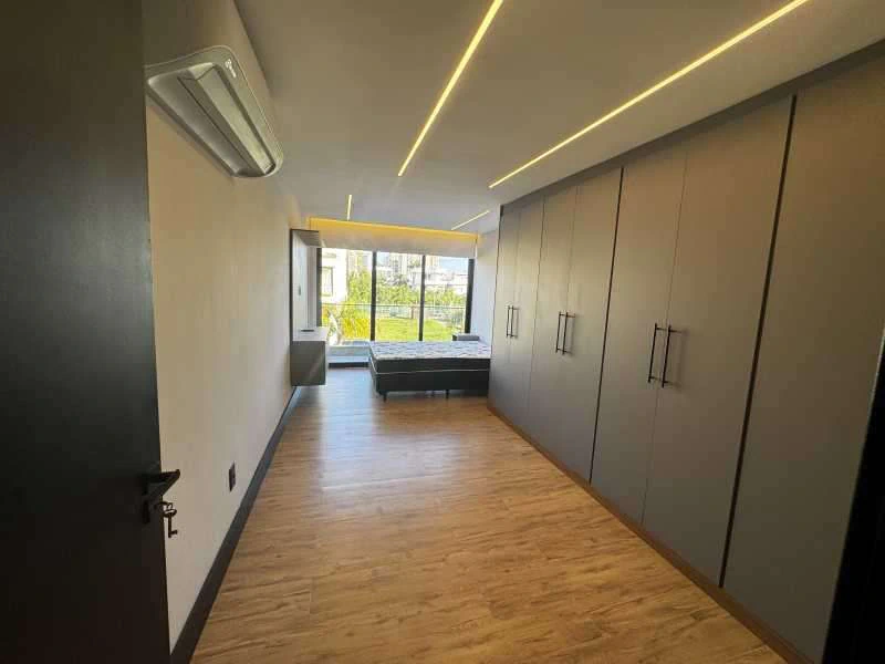 540 m² house with 5 en-suite bedrooms and open-plan kitchen — photo 12