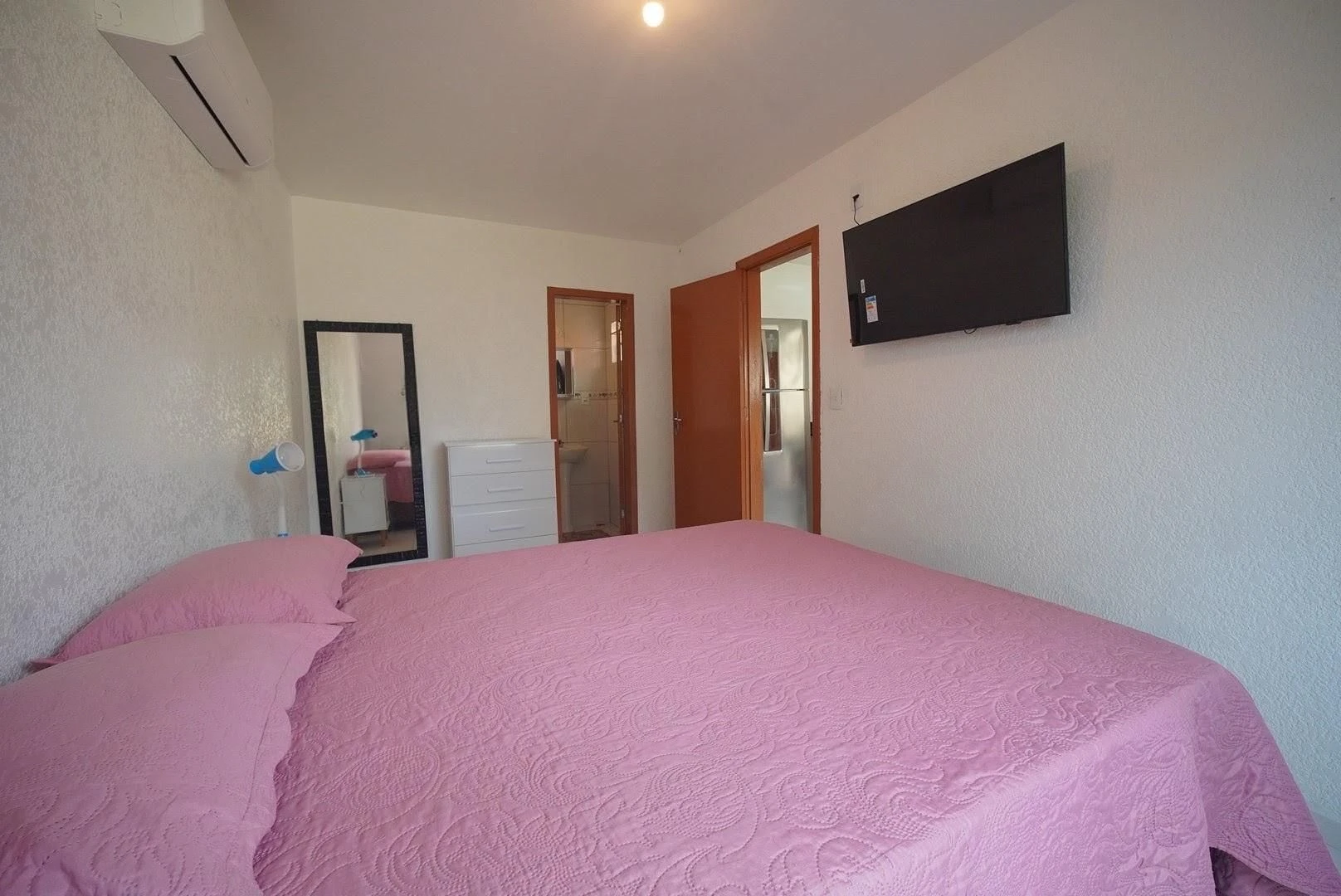 2-bedroom apartment with a washing machine in Florianópolis — photo 3
