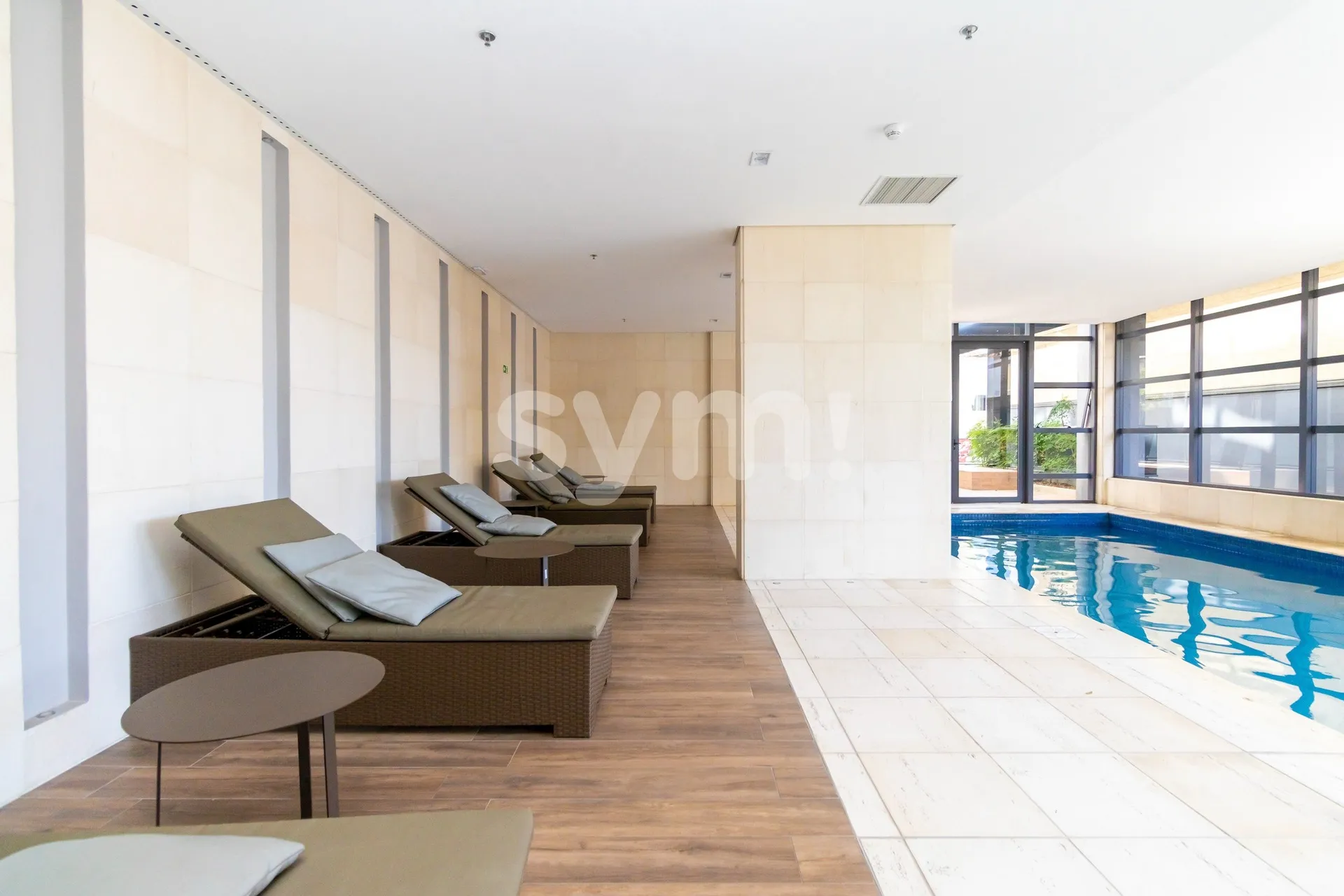 Furnished 2-bedroom apartment with a balcony grill — photo 8