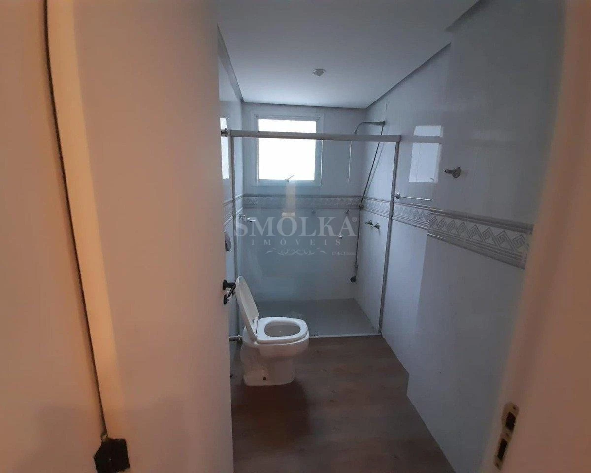 Ванна та 4 спальні: квартира 255 м² — photo 32