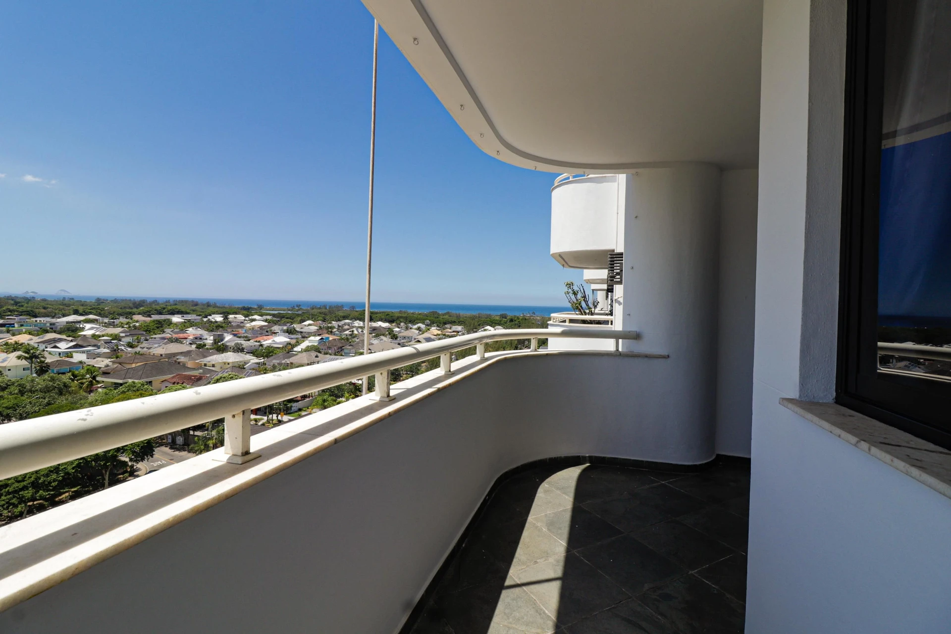 Water view in a 2-bedroom apartment, 68 m²