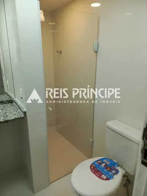1-bedroom apartment with glass shower and electric shower — photo 8
